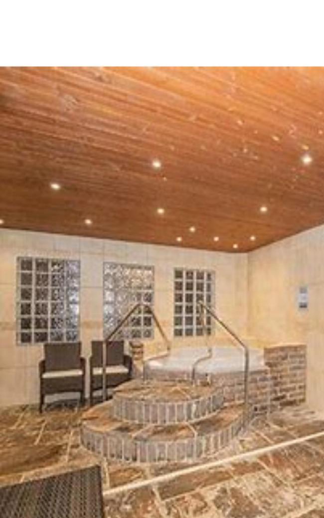 Отель Golf And Leisure Retreat Грейт-Ярмут Экстерьер фото