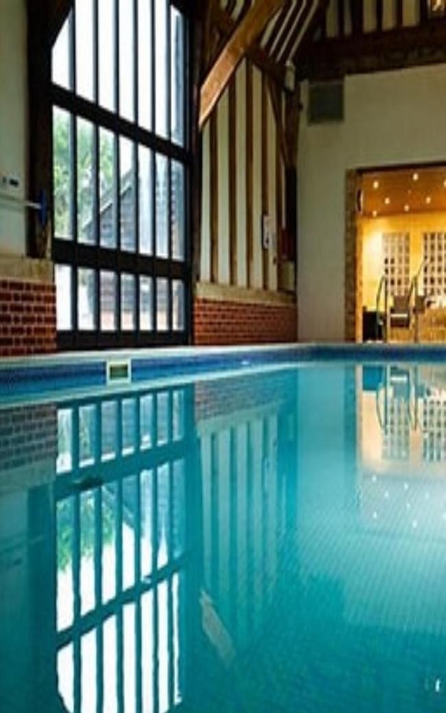 Отель Golf And Leisure Retreat Грейт-Ярмут Экстерьер фото